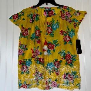 Relativity Yellow Floral Eyelet Peplem Top Medium